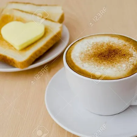ホステル Sunflower Student & Bar リミニ