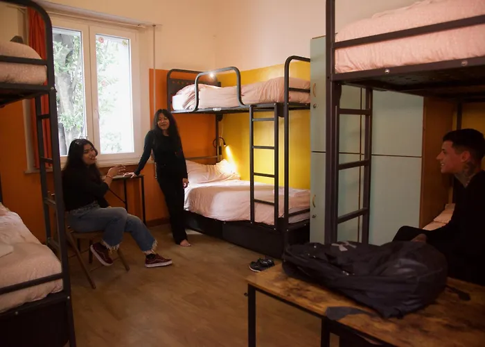 Sunflower Student & Bar * リミニ