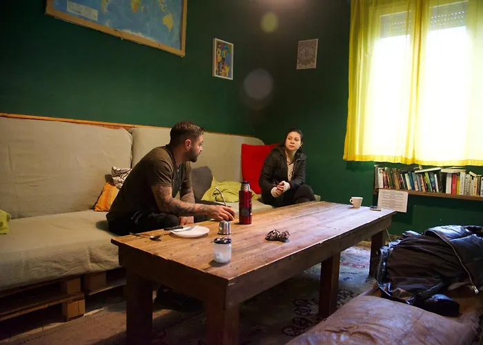 Sunflower Student & Bar * ريميني