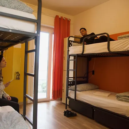 Sunflower Student & Bar *