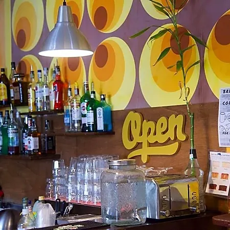 Sunflower Student & Bar Vandrerhjem