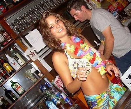 Sunflower Student & Bar Albergue *