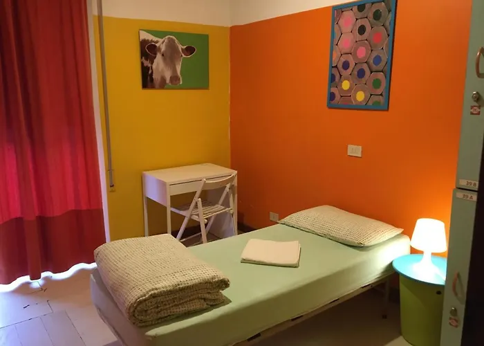 Хостел Sunflower Student & Bar