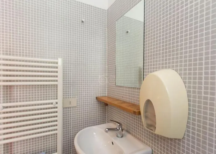 Sunflower Student & Bar Hostel