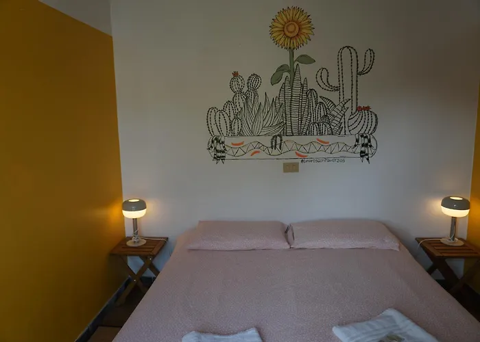 Hostel Sunflower Student & Bar *