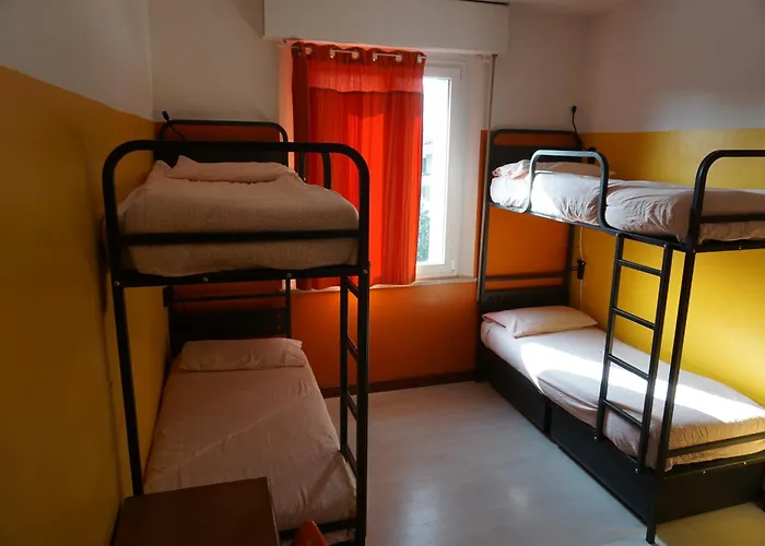 Sunflower Student & Bar Hostel Ρίμινι