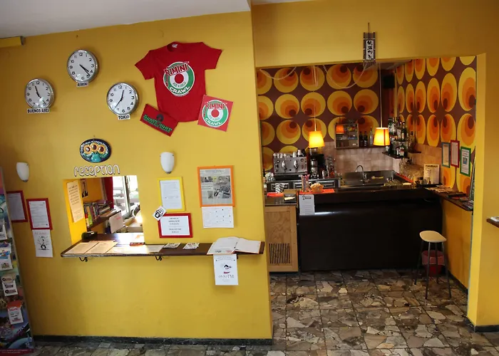 Hostel Sunflower Student & Bar Ρίμινι