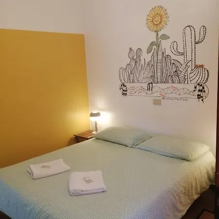 Sunflower Student & Bar Hostel